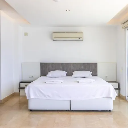 Luxury Very Close To Beach, Amazing Sea Views, Heated Salt-water Pool Κας